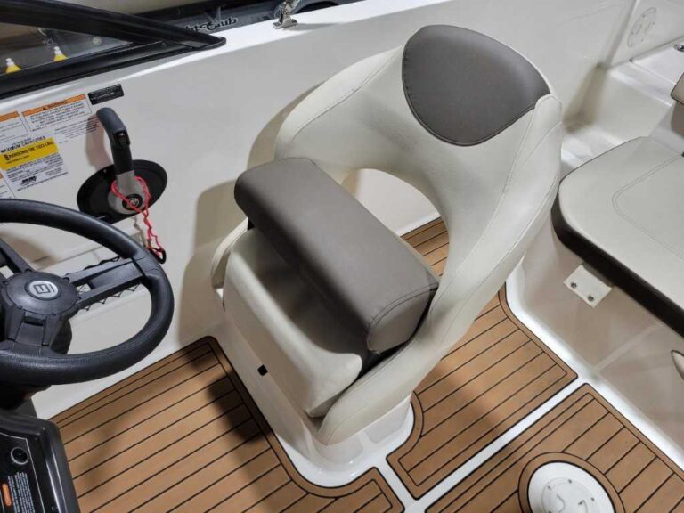 2018 Bayliner VR5 US-BLBX2258I718 [photo 31]